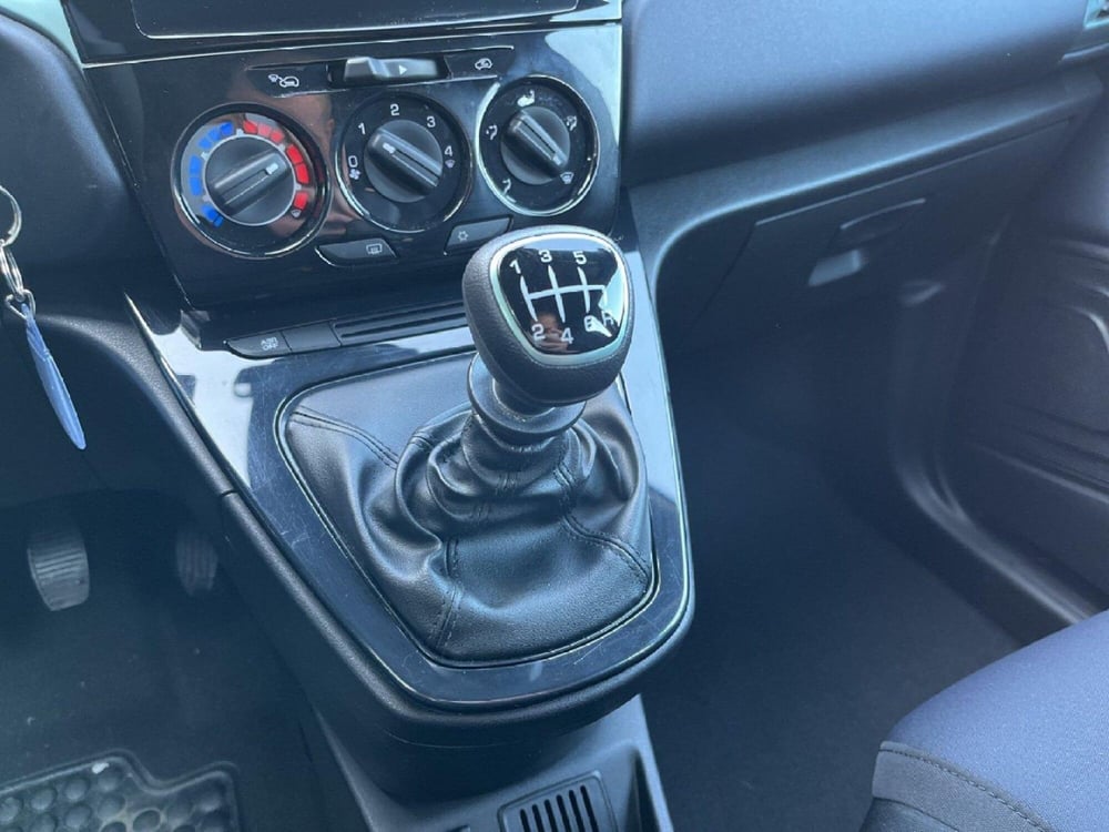 Lancia Ypsilon usata a Torino (15)