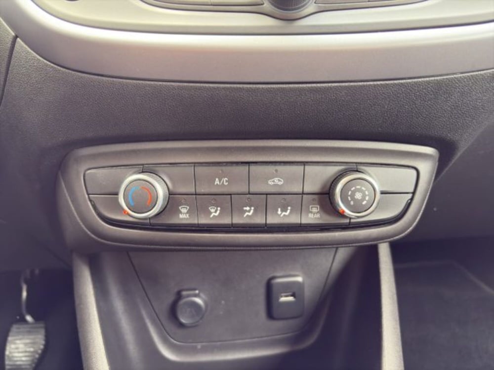 Opel Crossland usata a Perugia (17)