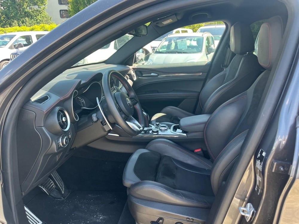 Alfa Romeo Stelvio usata a Milano (11)