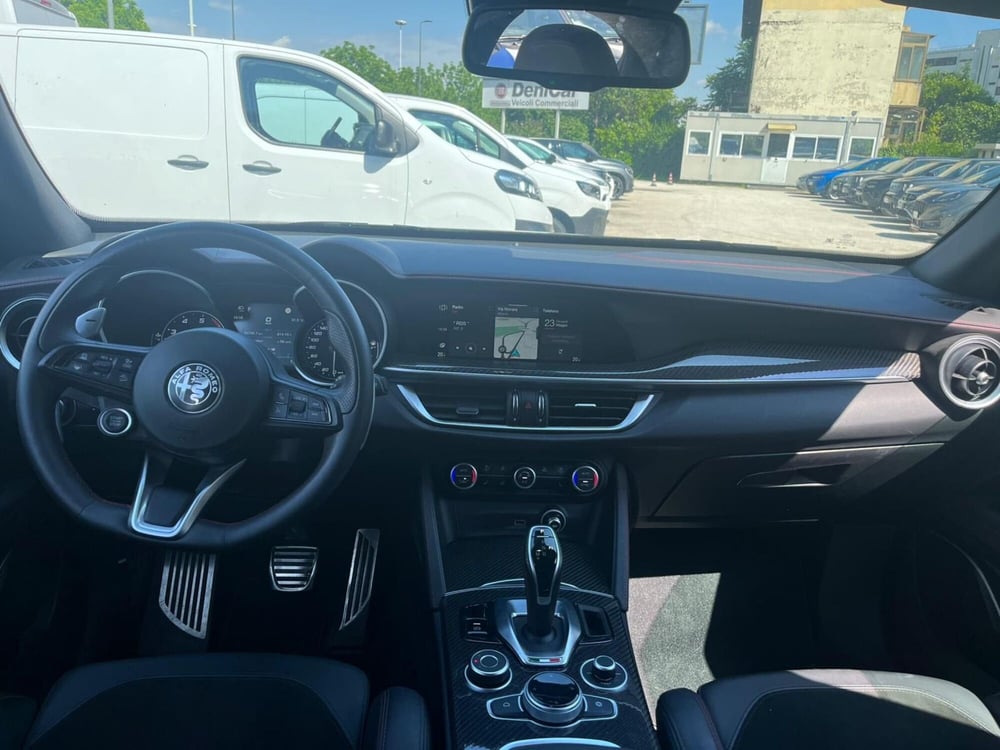 Alfa Romeo Stelvio usata a Milano (18)