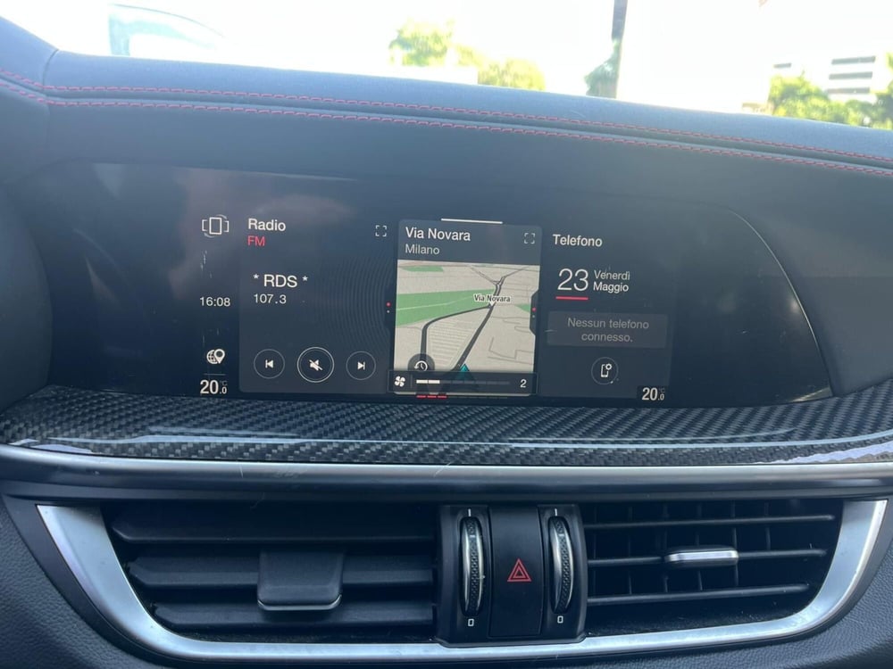 Alfa Romeo Stelvio usata a Milano (19)