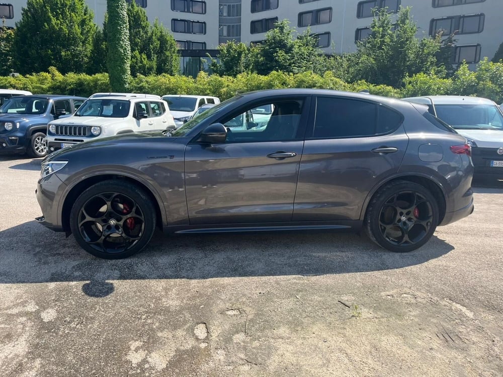 Alfa Romeo Stelvio usata a Milano (4)