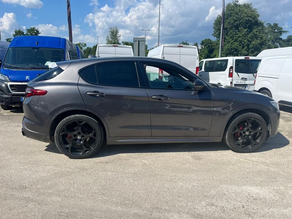Alfa Romeo Stelvio usata a Milano (5)