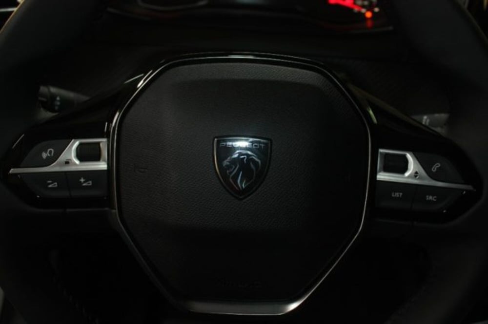 Peugeot 208 nuova a Viterbo (12)