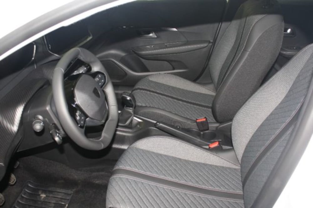 Peugeot 208 nuova a Viterbo (8)
