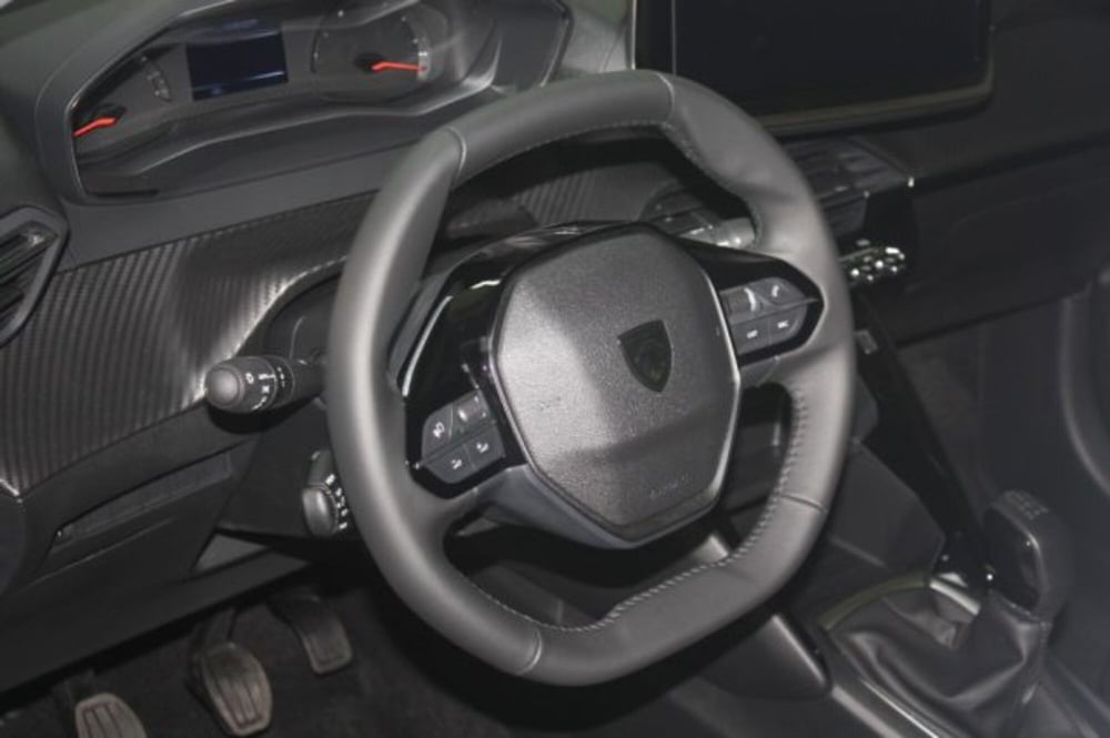 Peugeot 208 nuova a Viterbo (9)