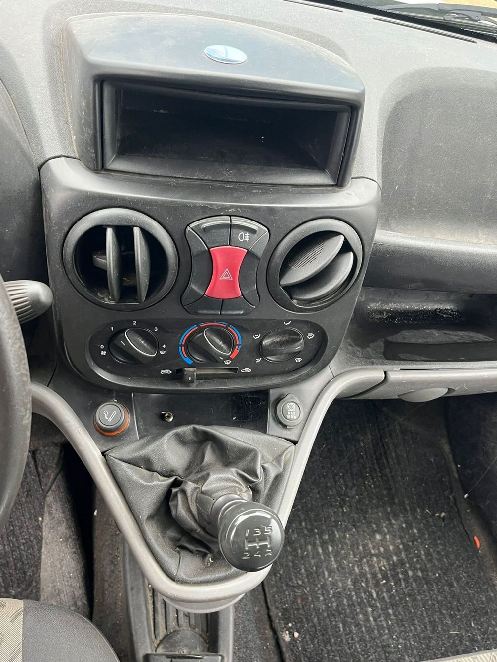 Fiat Doblò usata a Cremona (9)