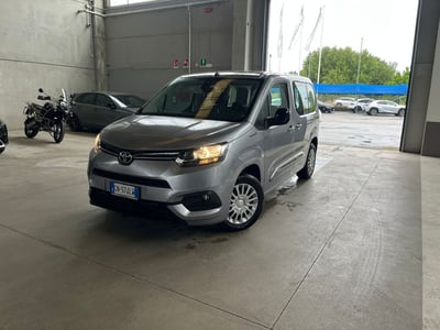 Toyota Proace City Verso Electric City Verso Electric 50kWh L2 Long D Lounge del 2023 usata a Cremona