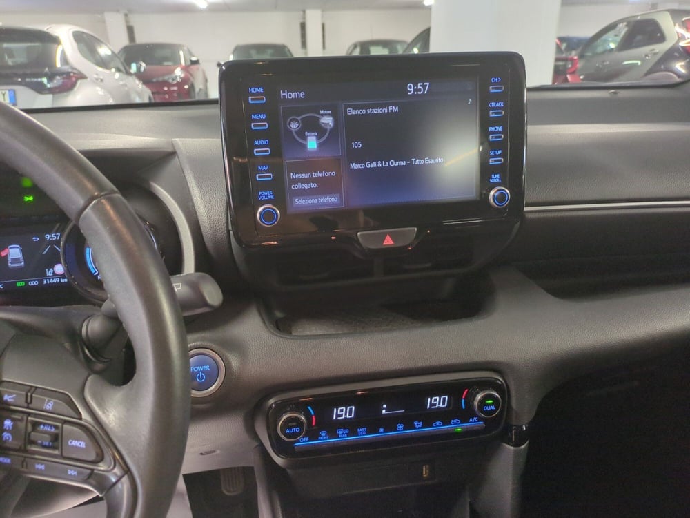 Toyota Yaris usata a Milano (14)