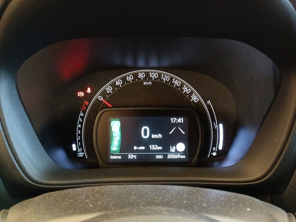 Toyota Aygo X usata a Milano (13)