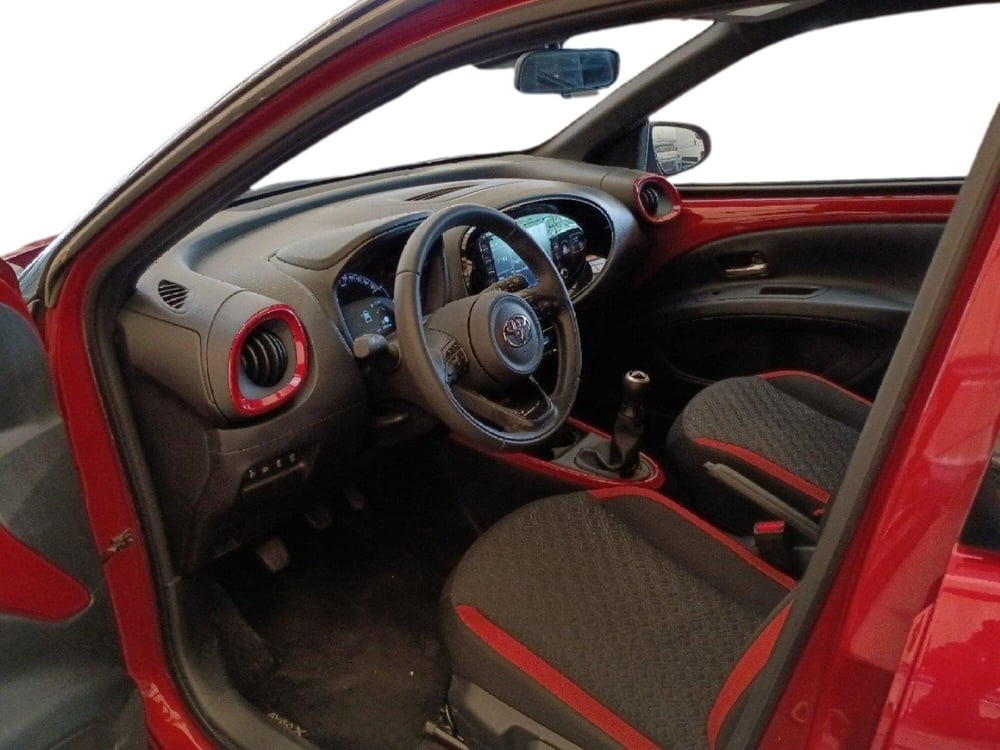 Toyota Aygo X usata a Milano (15)