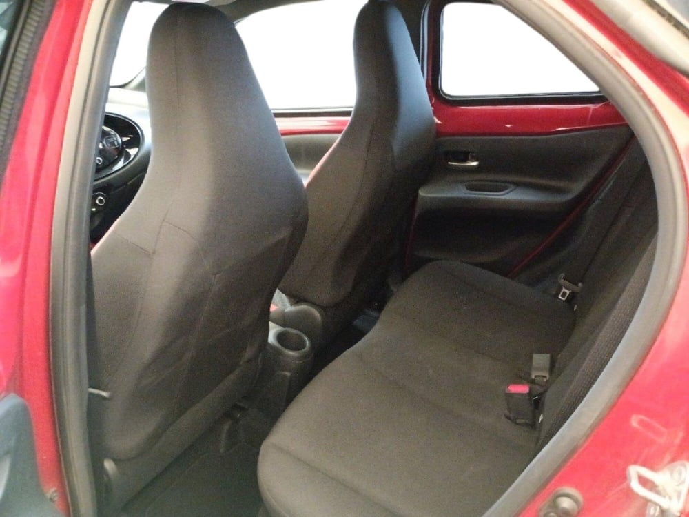 Toyota Aygo X usata a Milano (16)