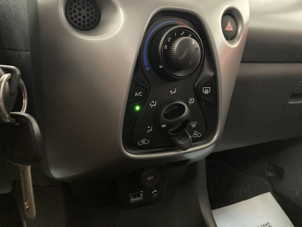 Peugeot 108 usata a Pavia (16)