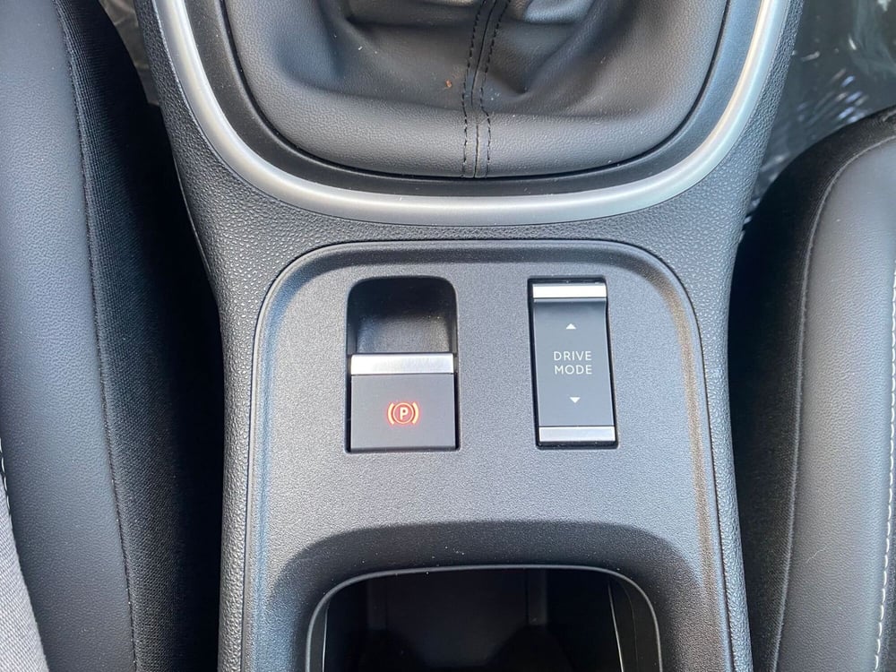 Jeep Avenger usata a La Spezia (18)