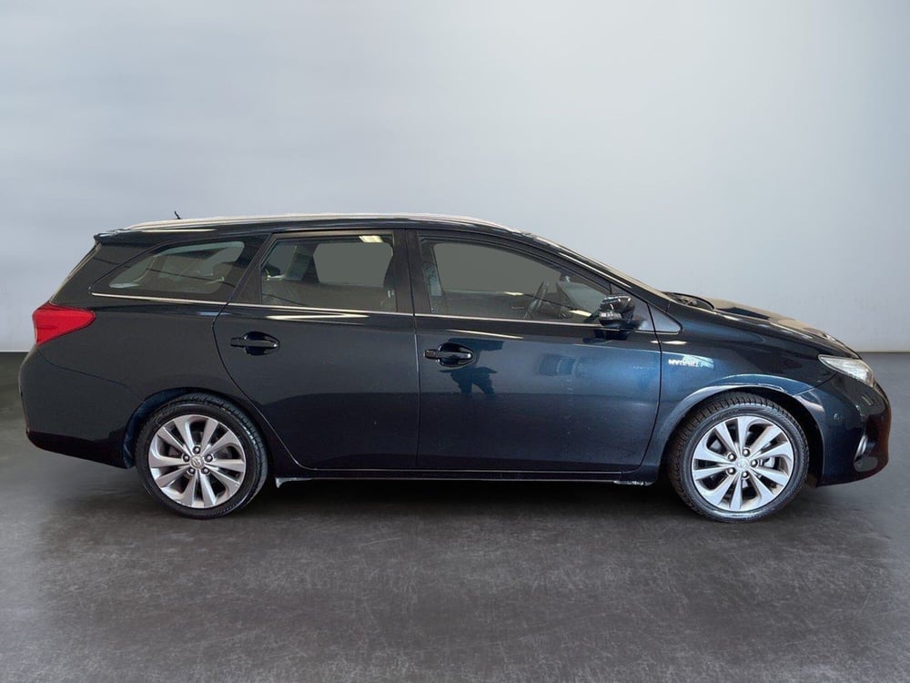 Toyota Auris Station Wagon usata a Bologna (5)