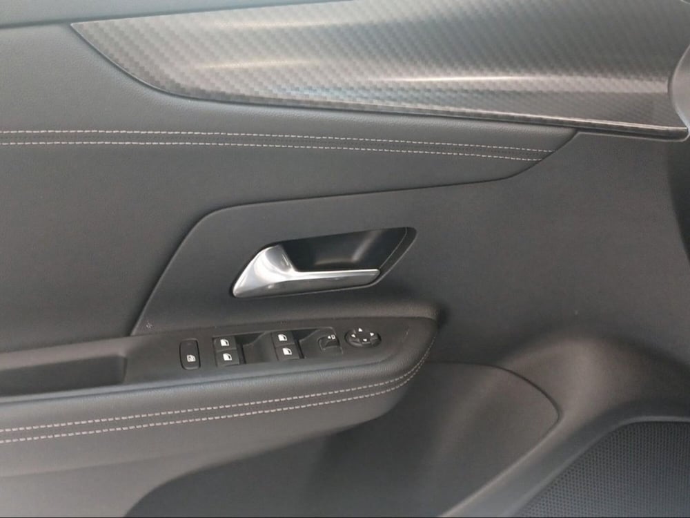Opel Mokka usata a Livorno (17)