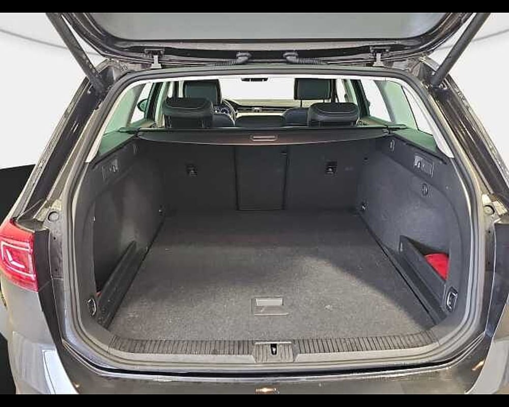 Volkswagen Passat Variant usata a Roma (10)