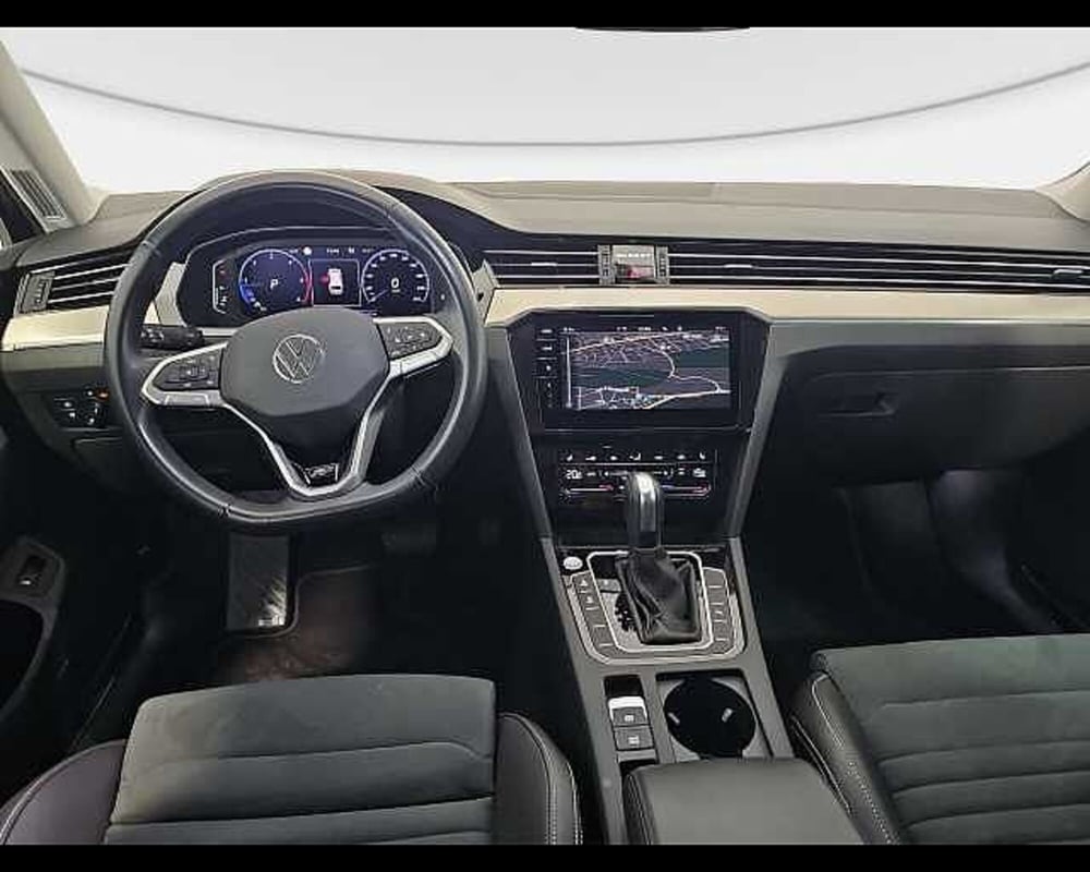 Volkswagen Passat Variant usata a Roma (6)