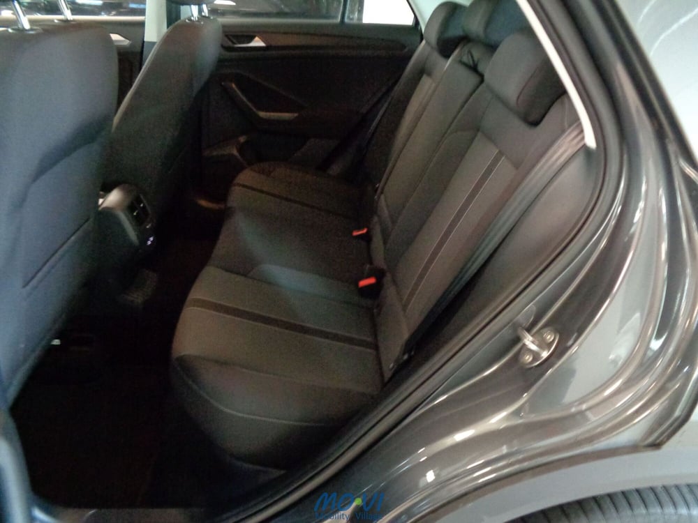 Volkswagen T-Roc usata a Torino (17)