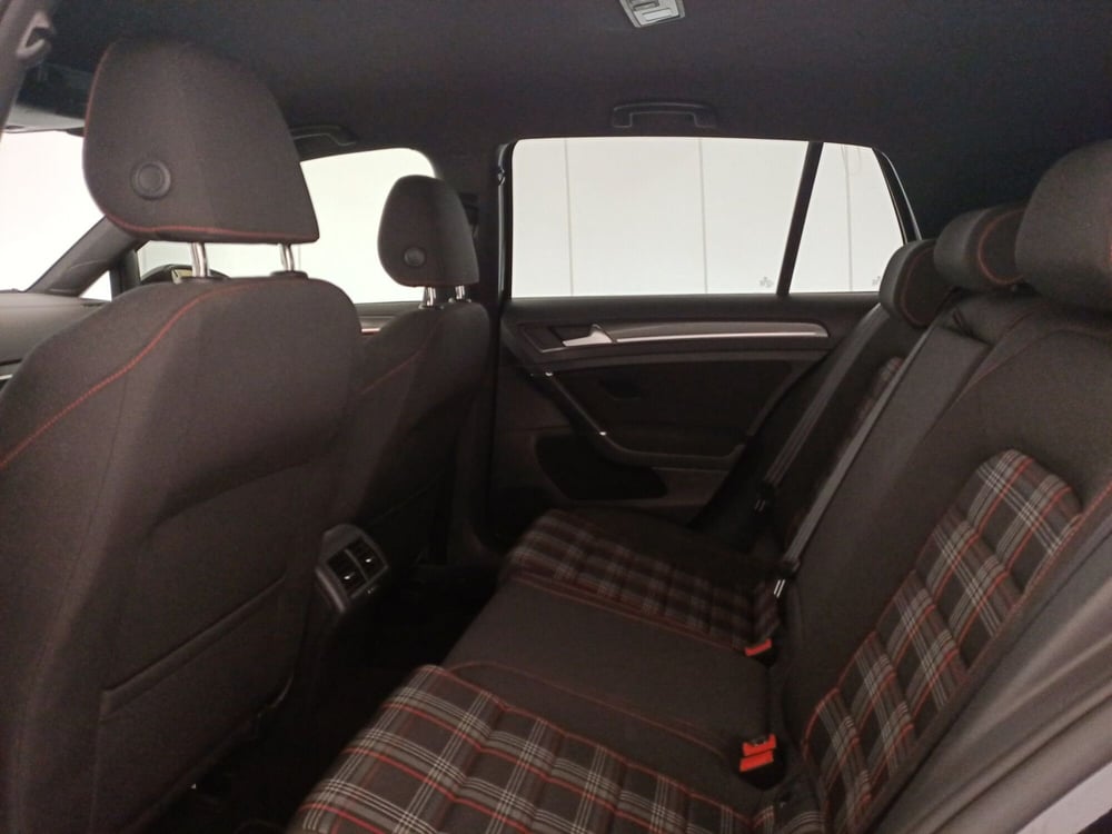 Volkswagen Golf usata a Bari (8)