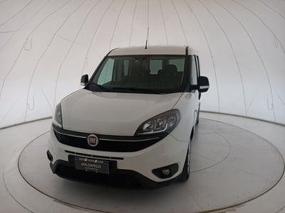 Fiat Dobl&ograve; cargo combi N1 1.6 mjt 120cv CH1 Lounge S&amp;S del 2020 usata a Bari