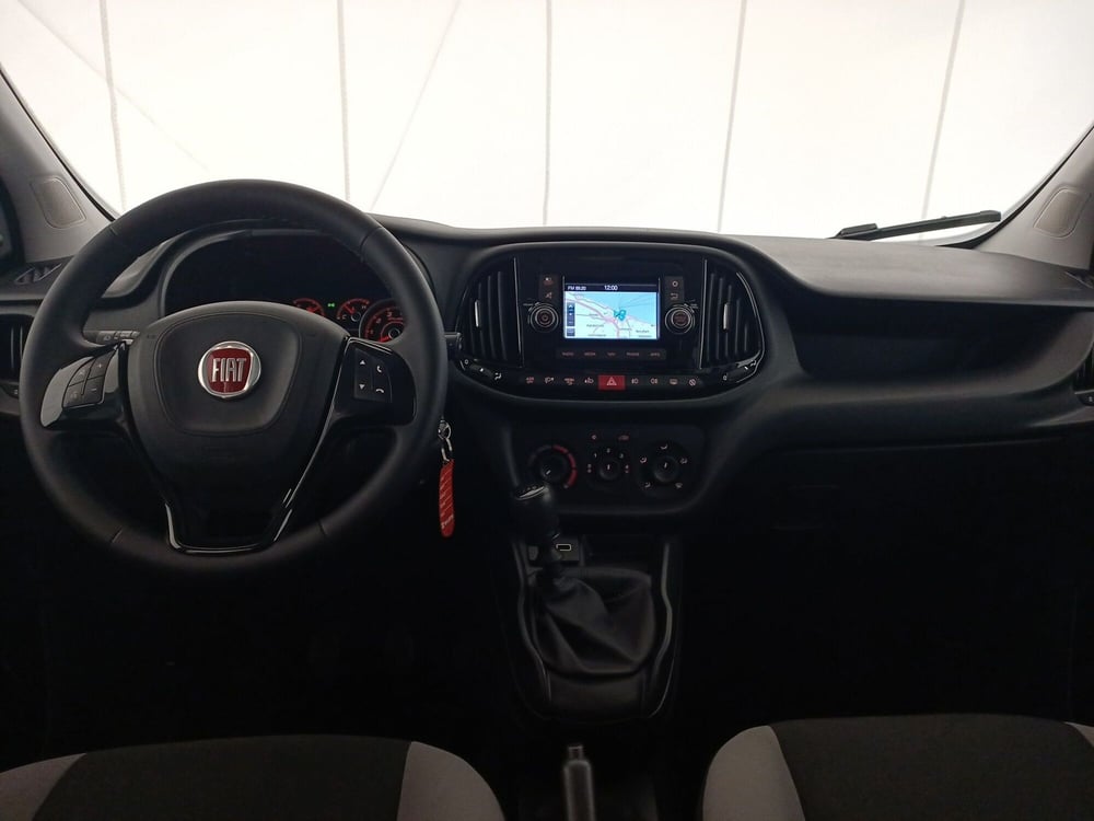 Fiat Doblò usata a Bari (10)