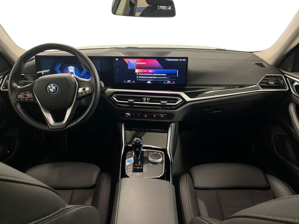 BMW i4 usata a Milano (9)