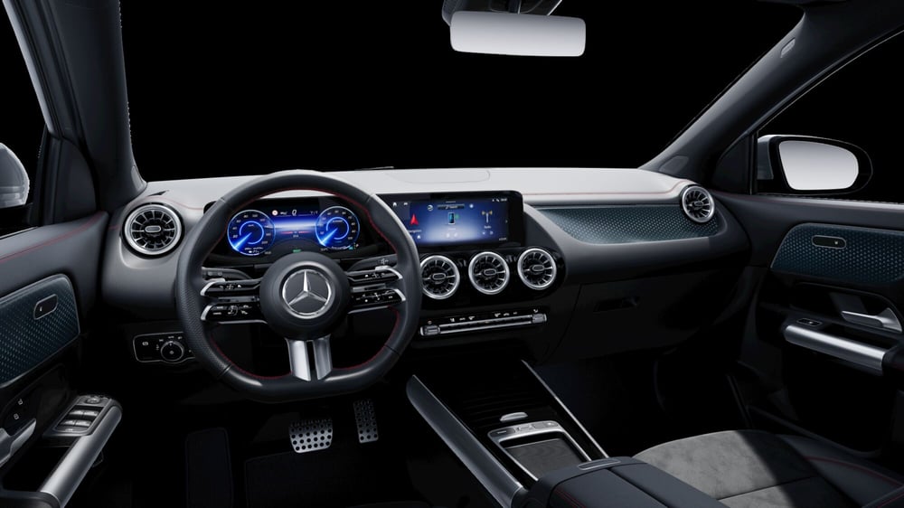 Mercedes-Benz EQA nuova a Milano (8)