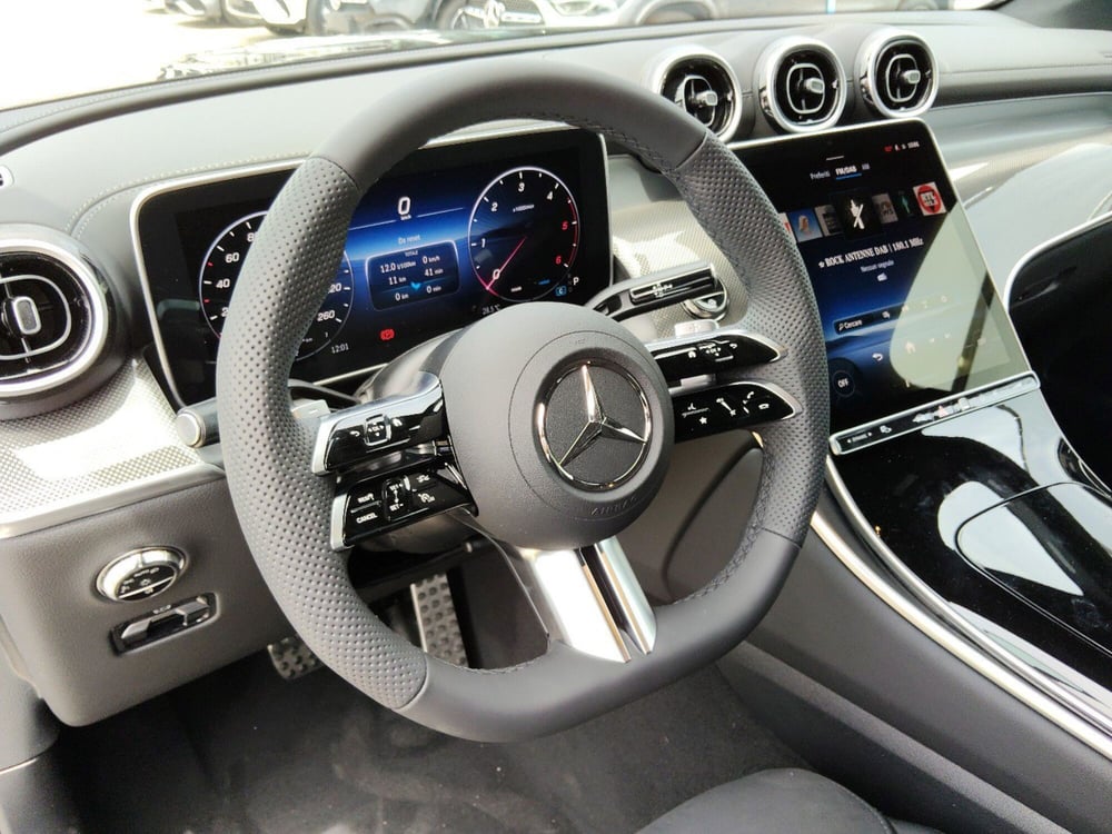 Mercedes-Benz GLC SUV nuova a Pescara (12)