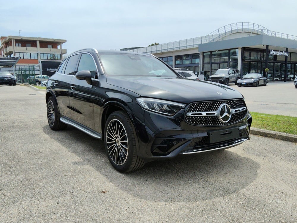 Mercedes-Benz GLC SUV nuova a Pescara (2)