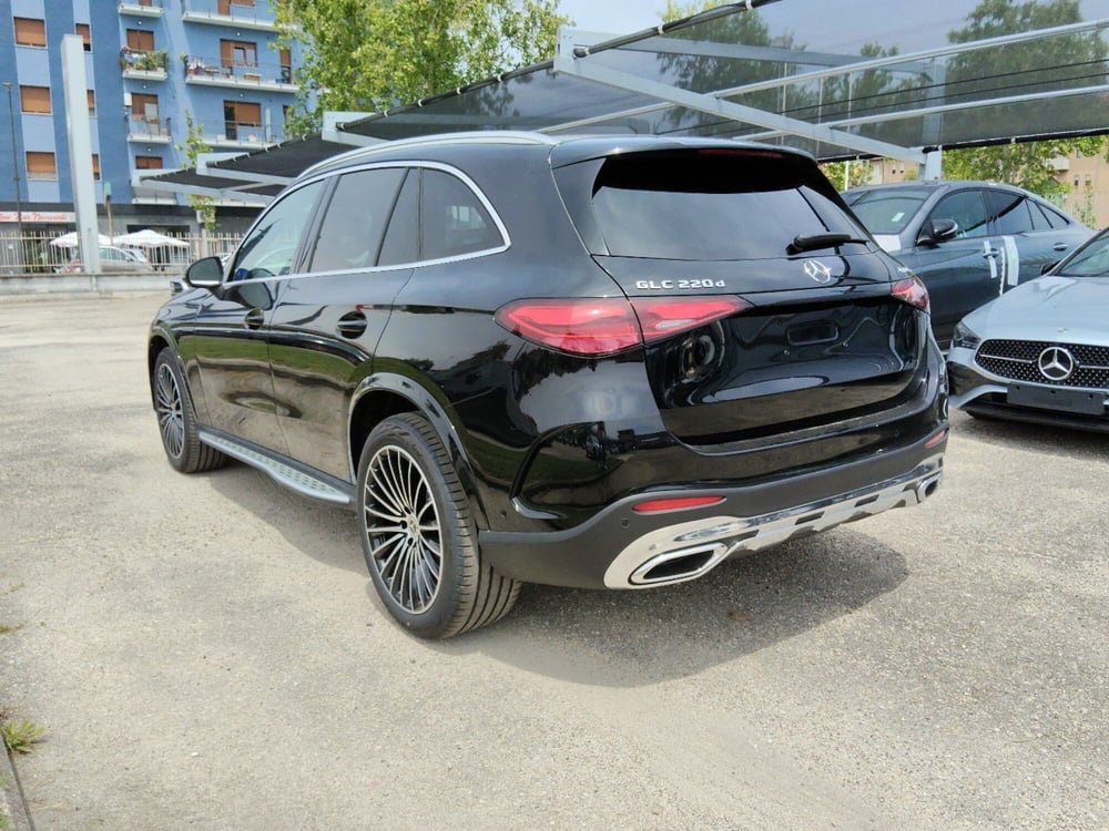 Mercedes-Benz GLC SUV nuova a Pescara (4)