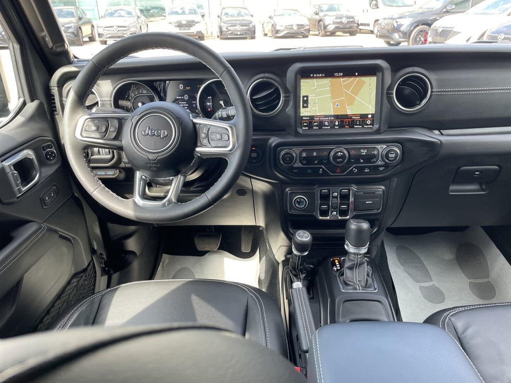 Jeep Wrangler Unlimited usata a Pescara (11)