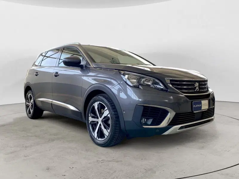 Peugeot 5008 usata a Bari
