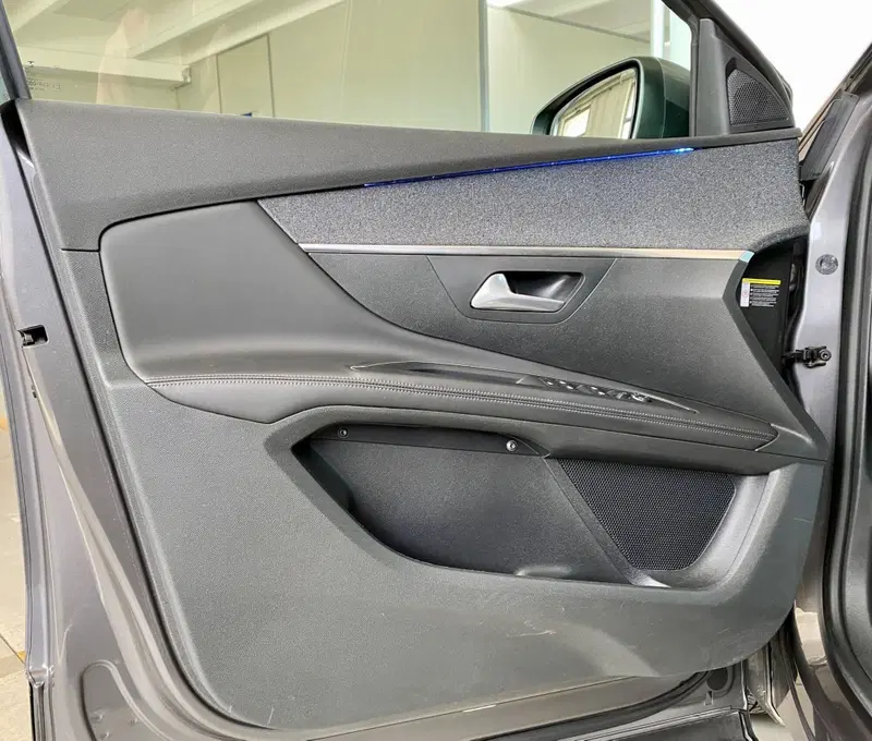 Peugeot 5008 usata a Bari (11)