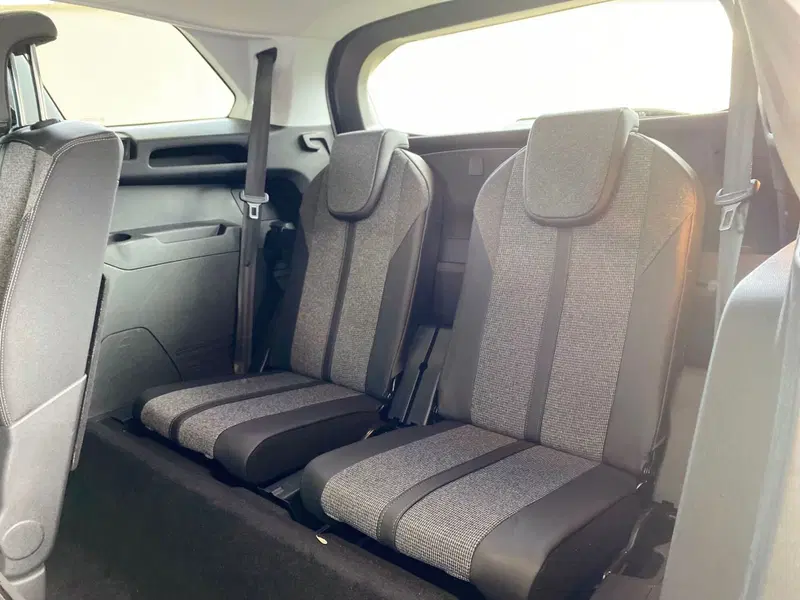 Peugeot 5008 usata a Bari (15)