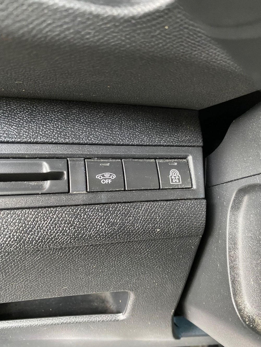 Peugeot 5008 usata a Bari (16)