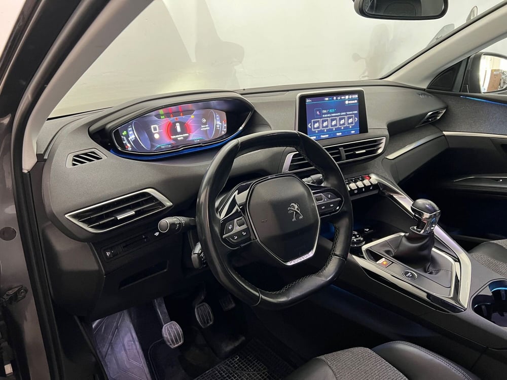 Peugeot 5008 usata a Bari (20)