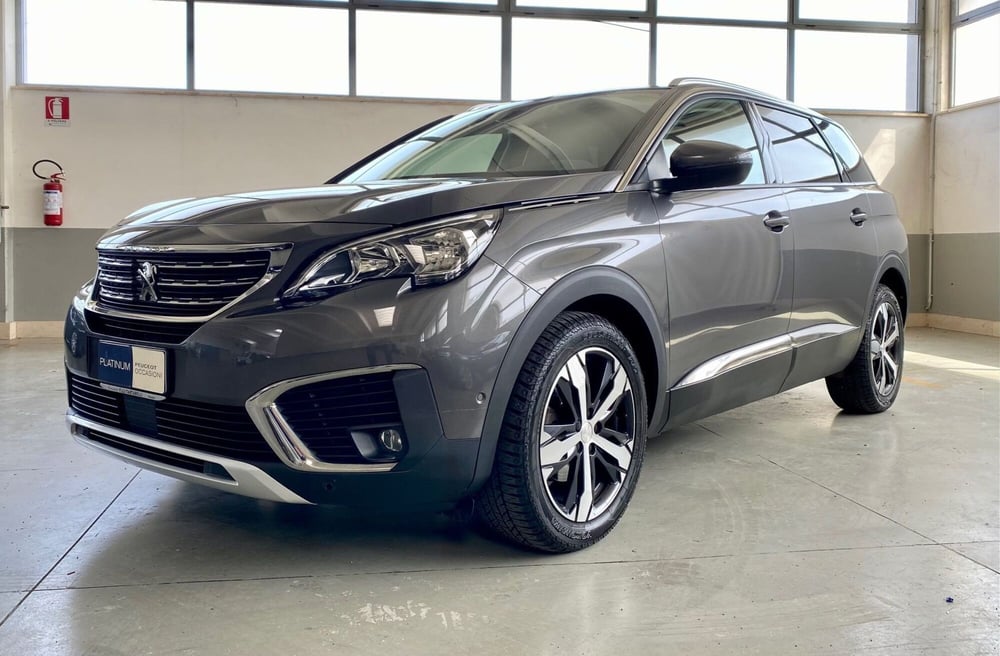Peugeot 5008 usata a Bari (3)