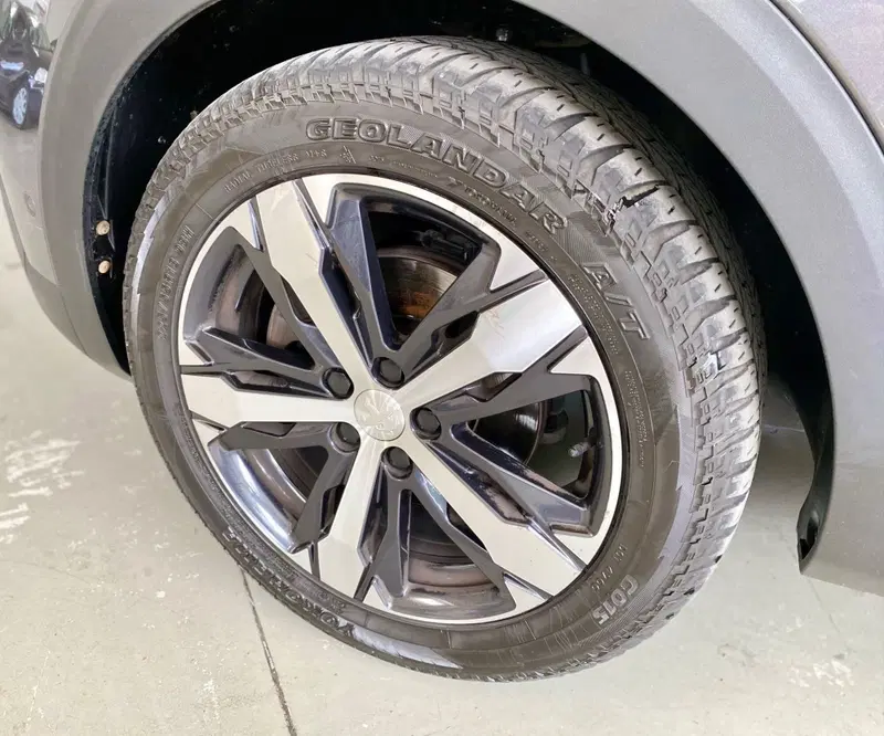 Peugeot 5008 usata a Bari (5)