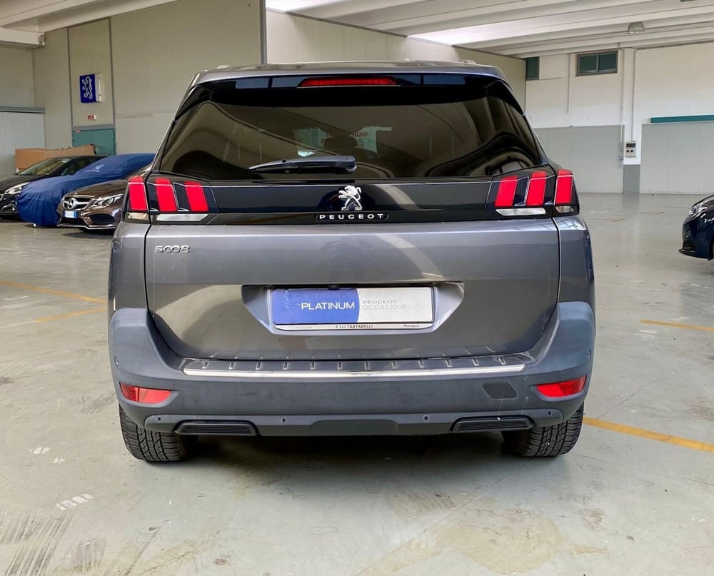 Peugeot 5008 usata a Bari (8)