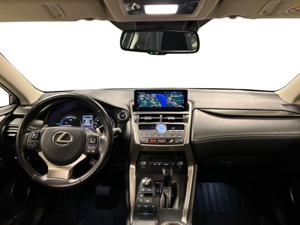 Lexus NX usata a Macerata (10)