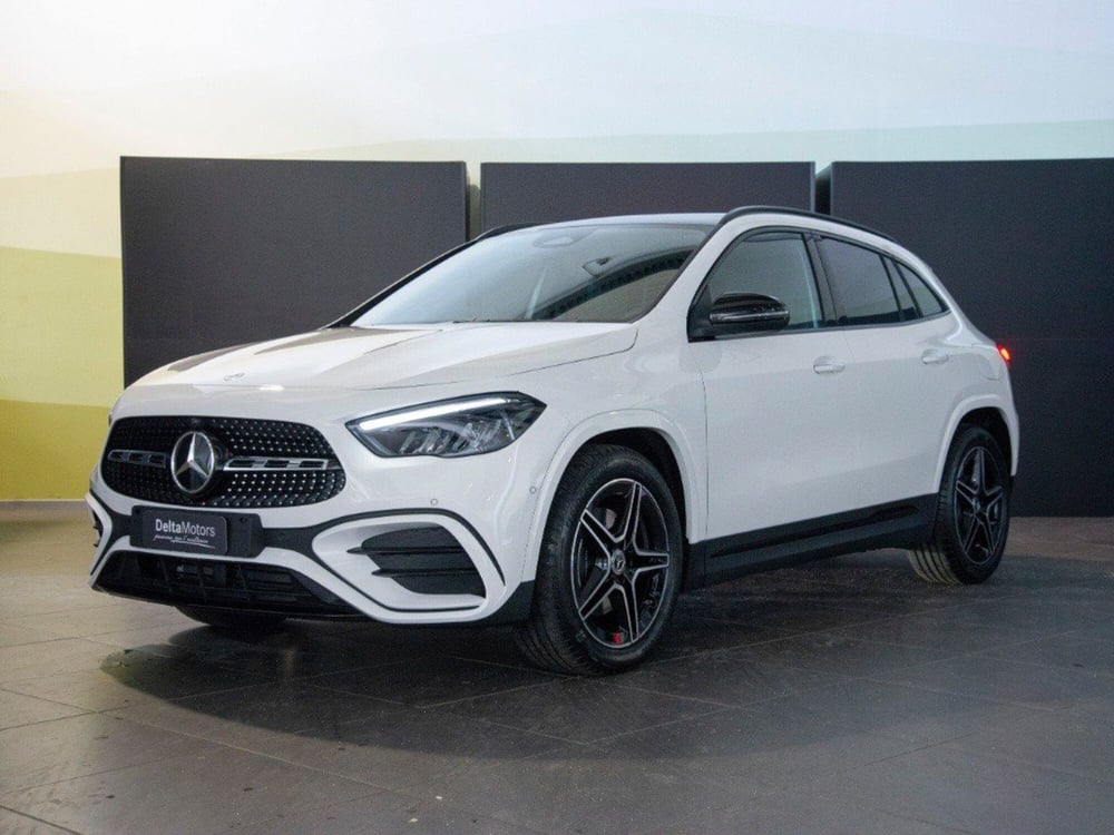 Mercedes-Benz GLA SUV nuova a Macerata