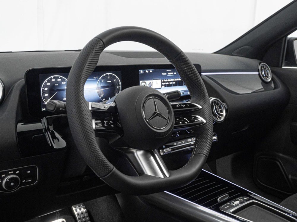 Mercedes-Benz GLA SUV nuova a Macerata (11)