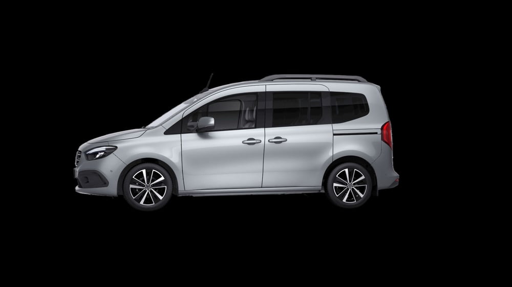 Mercedes-Benz Classe T nuova a Milano (3)