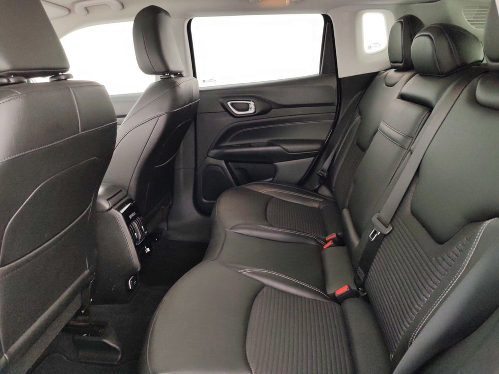 Jeep Compass usata a Massa-Carrara (9)