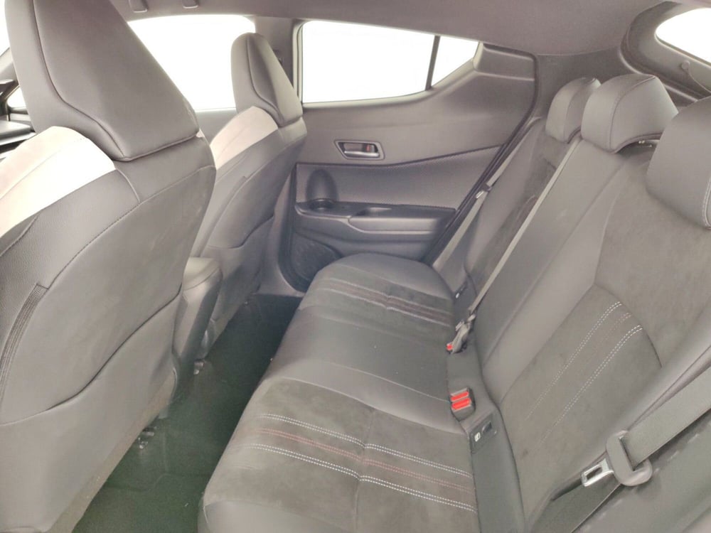 Toyota Toyota C-HR usata a Massa-Carrara (10)