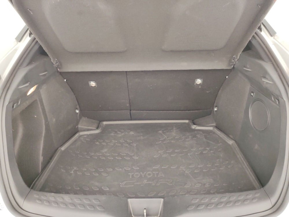 Toyota Toyota C-HR usata a Massa-Carrara (17)