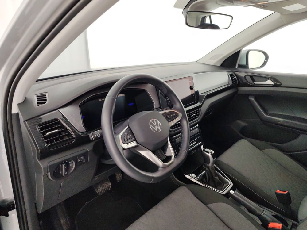 Volkswagen T-Cross usata a Massa-Carrara (8)