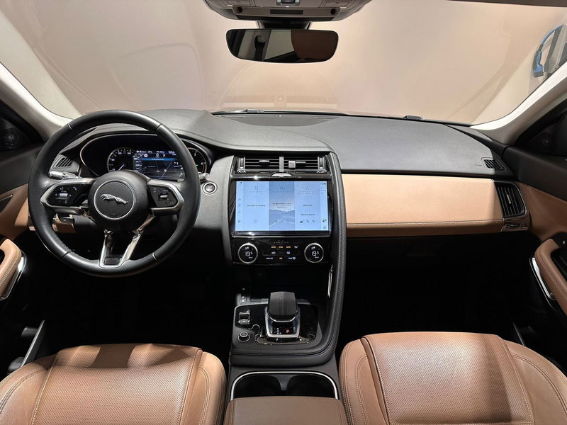 Jaguar E-Pace usata a Varese (4)