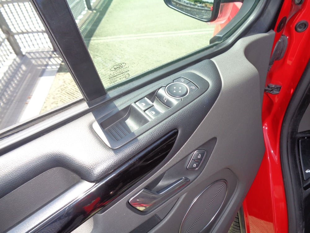Ford Tourneo Custom usata a Treviso (8)